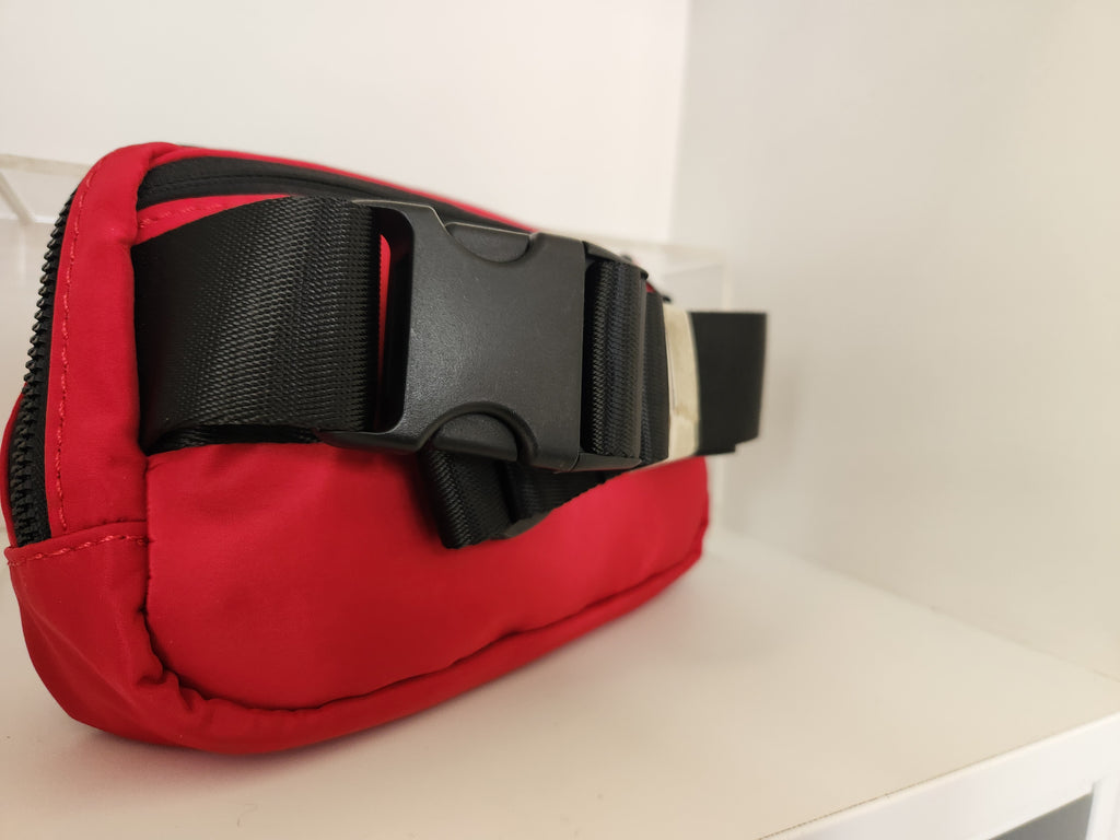 Cross-body belt bags.